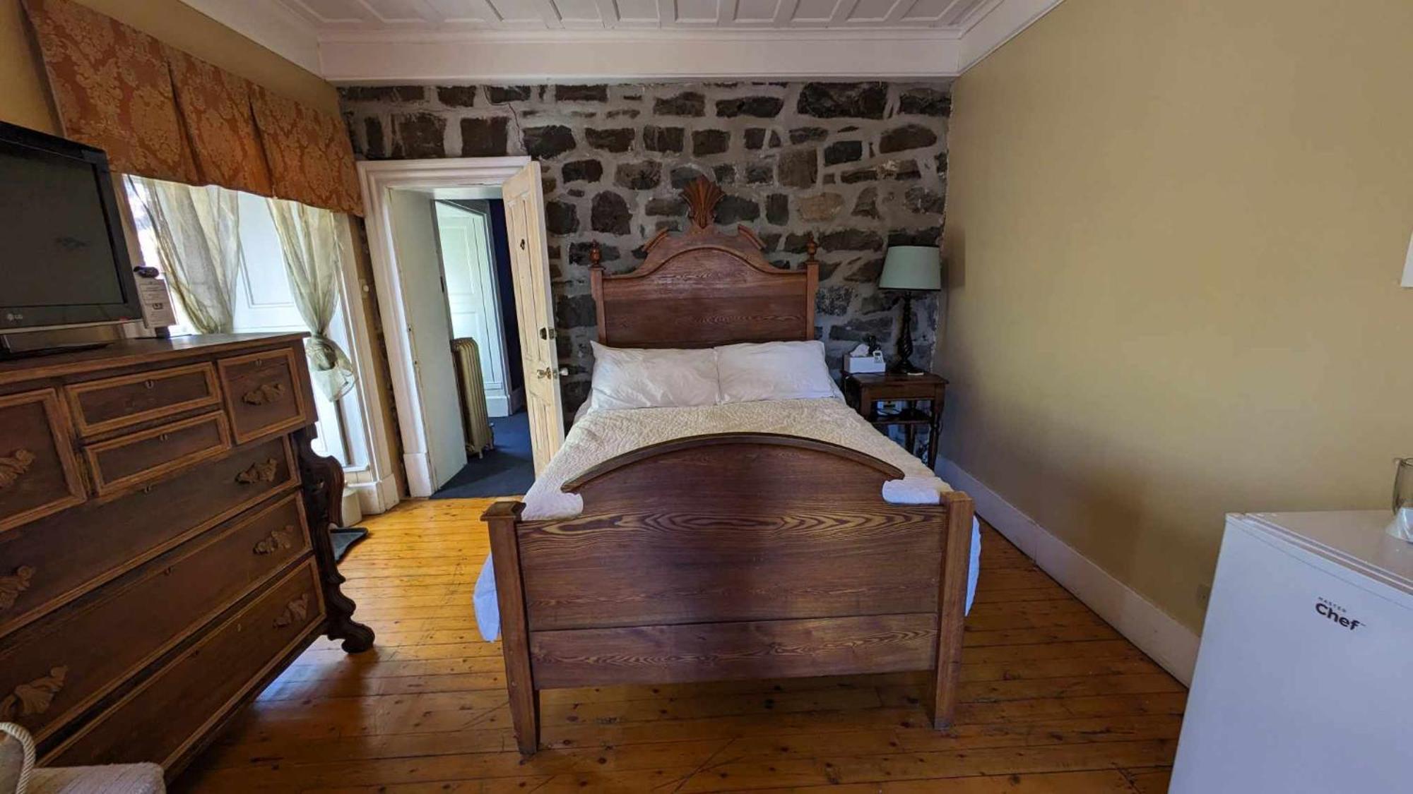 La Maison Rousseau Hotel Montmagny Quarto foto